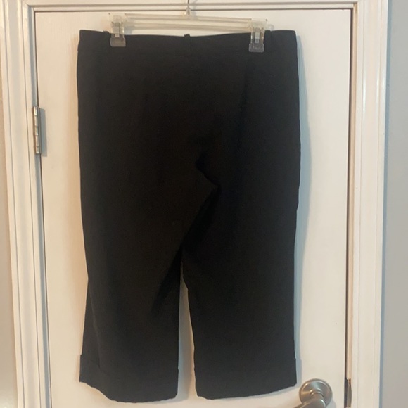 Marco New York Black Cuffed Trouser Style Capris - Picture 6 of 9